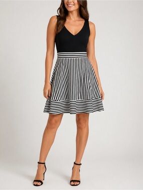 Felicity & Coco Women’s Black & White Striped Fit and Flare Dress Size M
